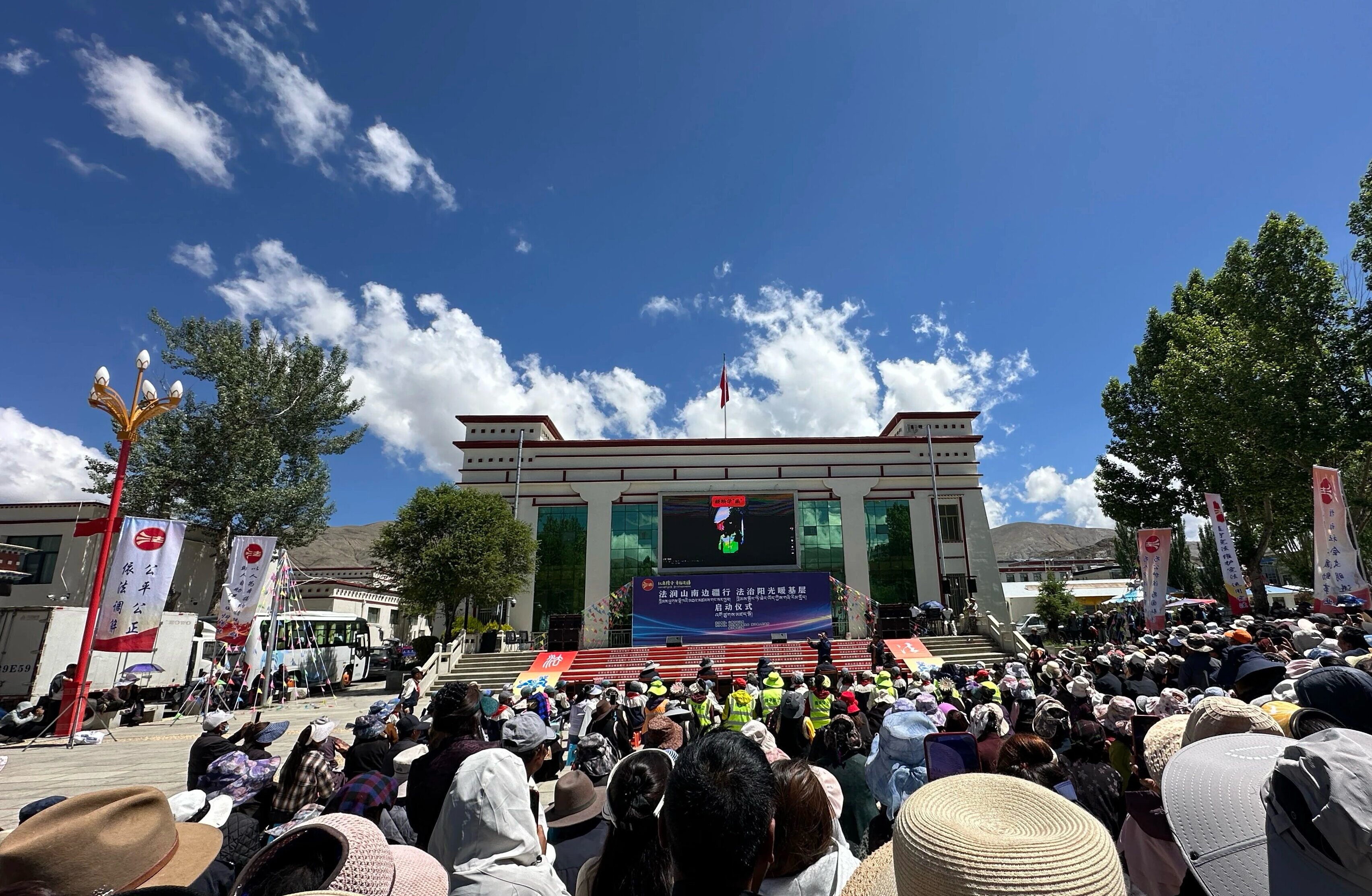 普法宣传“零距离” 法治意识润民心活动图片 (11).jpg